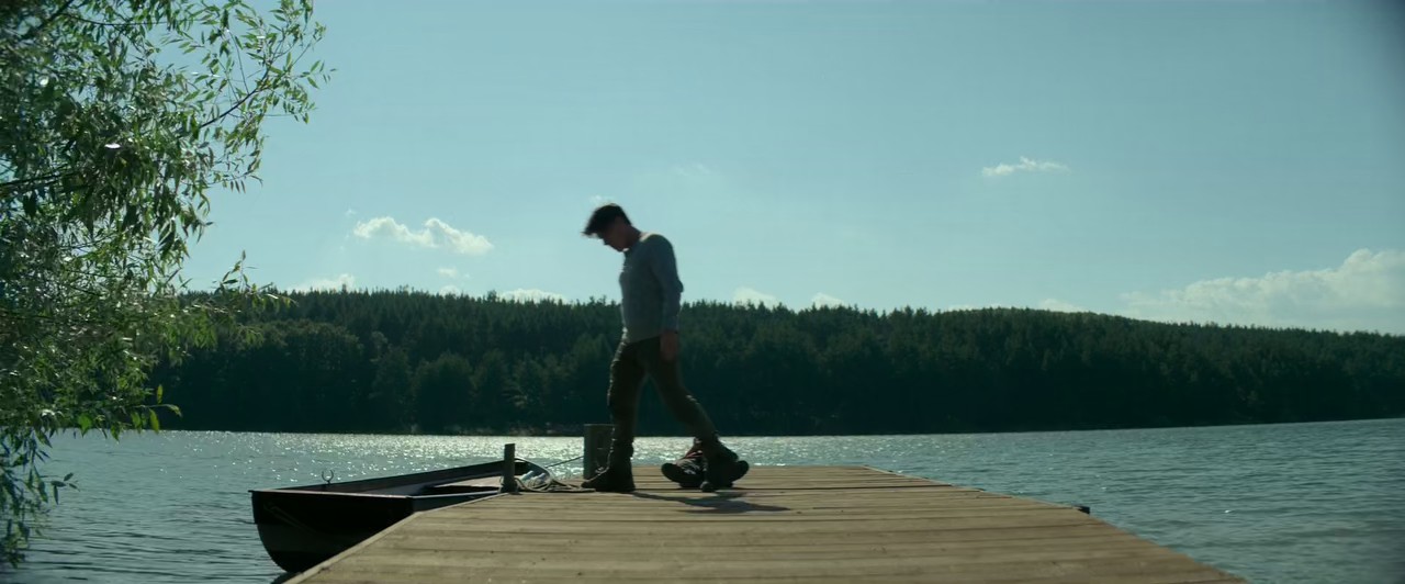 Don't Move (2024) NF WEBRip Hindi + English 720p 10bit x265 HEVC DDP 5.1 ESub.mkv.0004